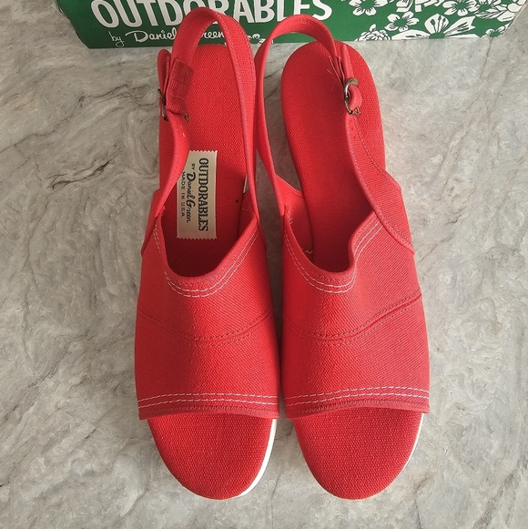 Vintage Outdorables by Daniel Green Red Slingback Wedge Sandal 8 Narrow - Picture 2 of 5